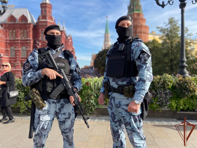Росгвардия обеспечила безопасность москвичей и гостей столицы в День города