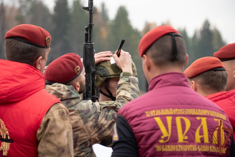 Испытания на право ношения крапового берета завершились в Уральском ордена Жукова округе Росгвардии