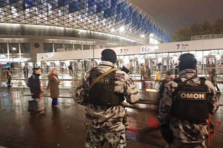 Правопорядок на матчах КХЛ в Москве обеспечили военнослужащие и сотрудники Росгвардии