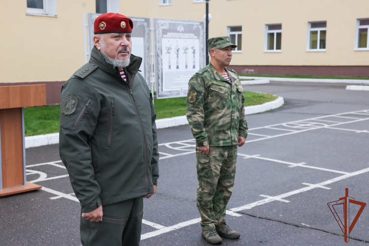 Генерал-полковник Алексей Воробьев вручил награды военнослужащим Центральной войсковой комендатуры Росгвардии