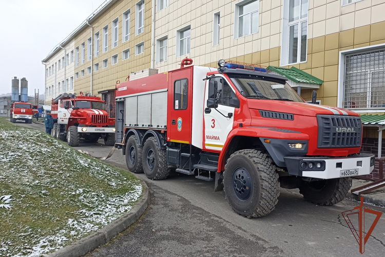 Межведомственное пожарно-тактическое учение Росгвардии и МЧС прошло в Республике Алтай