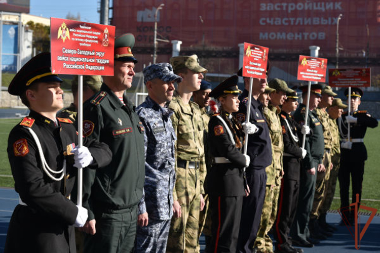 В Удмуртии стартовал чемпионат Росгвардии по летнему офицерскому троеборью