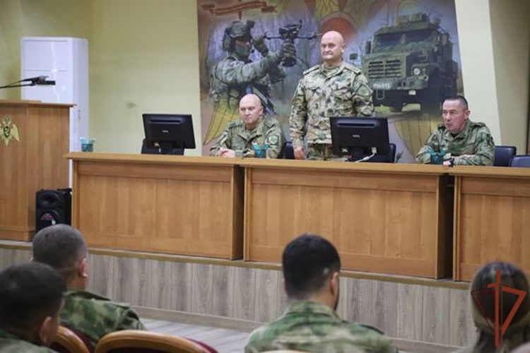 Личному составу ОГВ(с) представлен новый командующий  