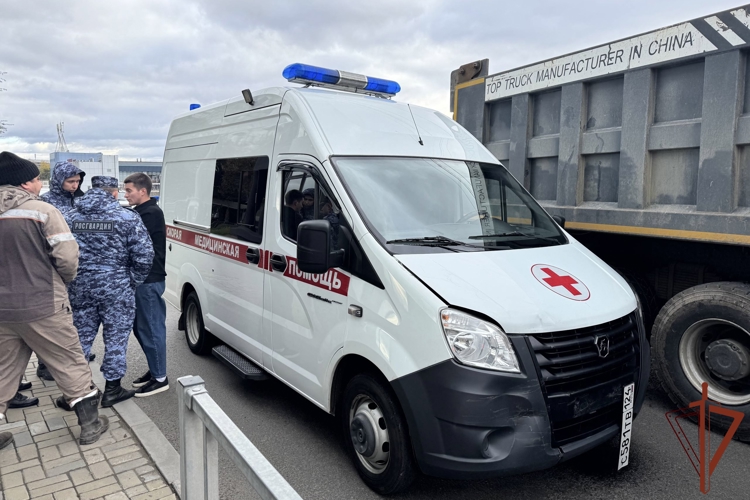 Сотрудники Росгвардии в Красноярском крае задержали подозреваемого в угоне машины скорой медицинской помощи