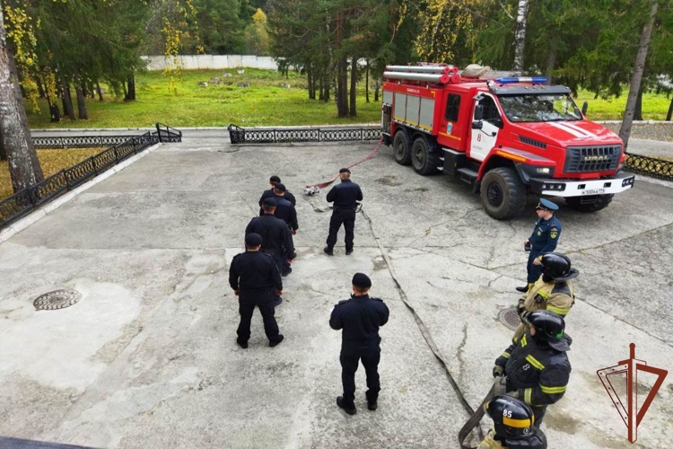 Совместное пожарно-тактическое учение Росгвардии и МЧС прошло в Челябинской области