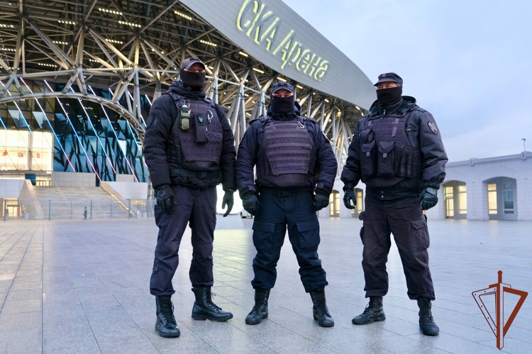 Росгвардейцы обеспечили безопасность матча КХЛ в Санкт-Петербурге 