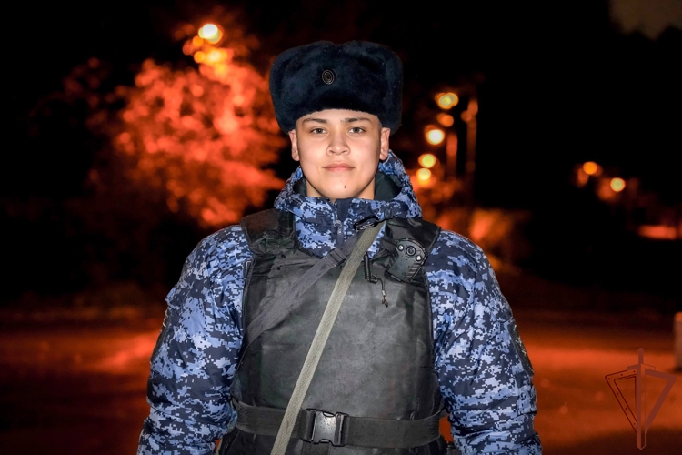 Военнослужащие и сотрудники Росгвардии обеспечили безопасность матча КХЛ в Санкт-Петербурге