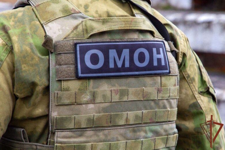 Подозреваемые в незаконном обороте оружия задержаны в Дагестане при содействии ОМОН Росгвардии