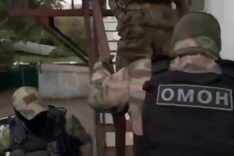 Подозреваемый в ограблении задержан в Амурской области при содействии ОМОН Росгвардии (видео)