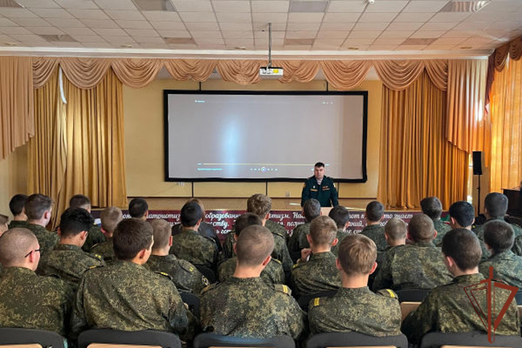 Представители Военной ордена Жукова академии Росгвардии рассказали казанским школьникам об обучении в ведомственном вузе