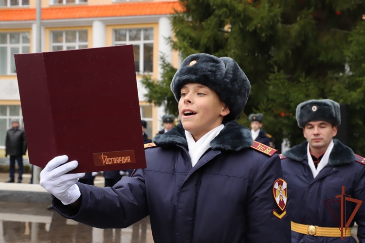 Воспитанники училища Росгвардии дали торжественную клятву кадета