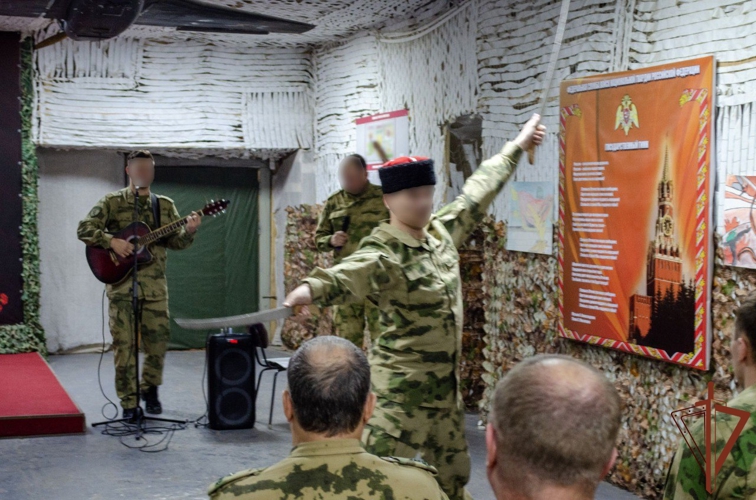 В ЛНР выступила концертная бригада ансамбля песни и пляски Центрального округа Росгвардии (видео)