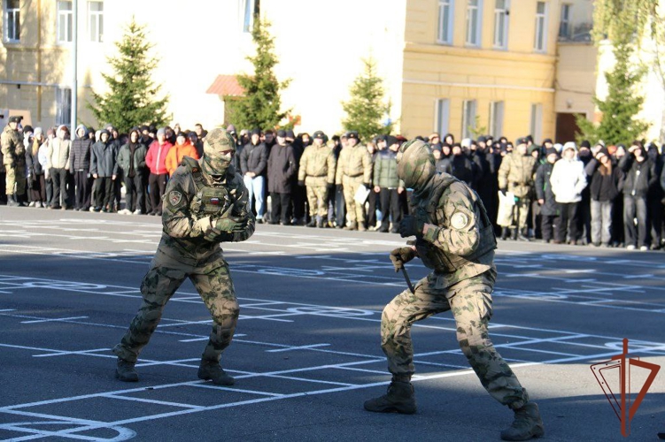 Росгвардия провела тематические мероприятия ко Дню призывника