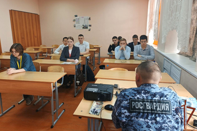 Росгвардия проводит профориентационные мероприятия для уральских школьников