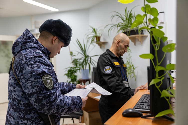 Таёжный город под надёжной охраной. Фотоальбом