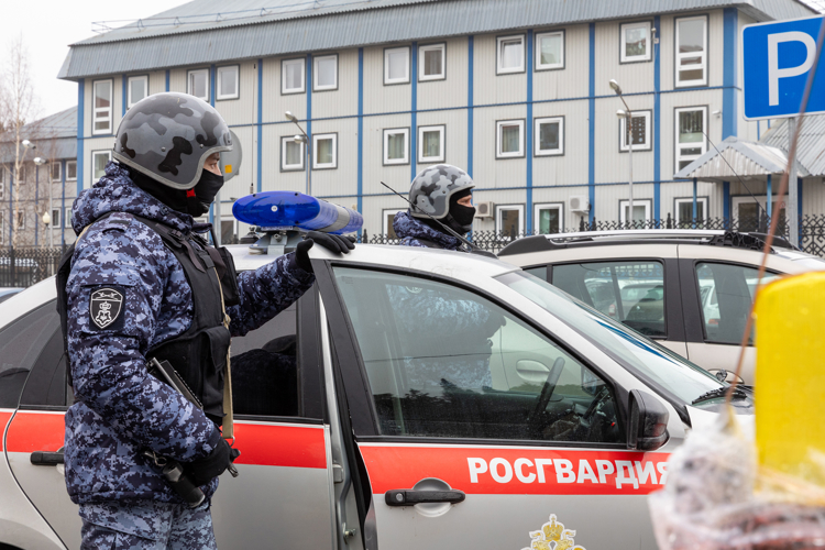 Таёжный город под надёжной охраной. Фотоальбом