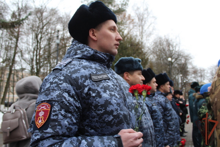 В Северо-Западном округе Росгвардии состоялись мероприятия, приуроченные ко Дню Неизвестного солдата