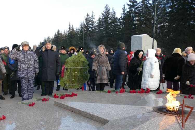 В Сибирском округе Росгвардии прошли мероприятия, приуроченные ко Дню Героев Отечества