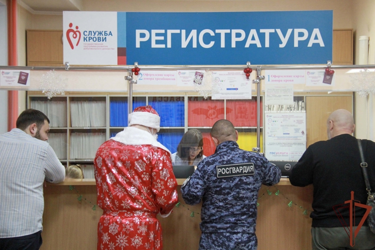 Новогодняя донорская акция в рамках ведомственного проекта Росгвардии стартовала в Кемерове 