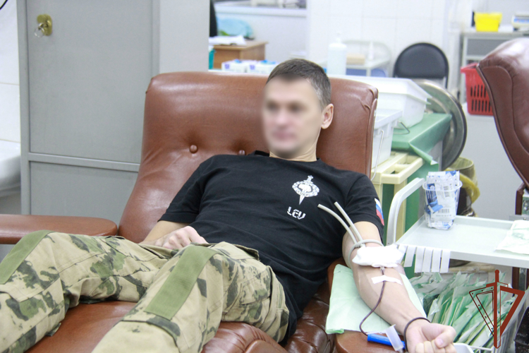 Новогодняя донорская акция в рамках ведомственного проекта Росгвардии стартовала в Кемерове 