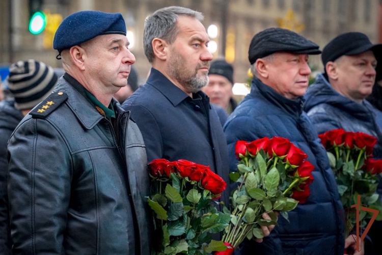 В Санкт-Петербурге почтили память Героев Отечества  