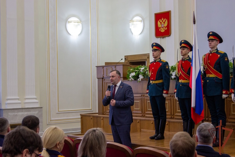 На Южном Урале копии Боевых знамен времен Великой Отечественной войны переданы на вечное хранение 