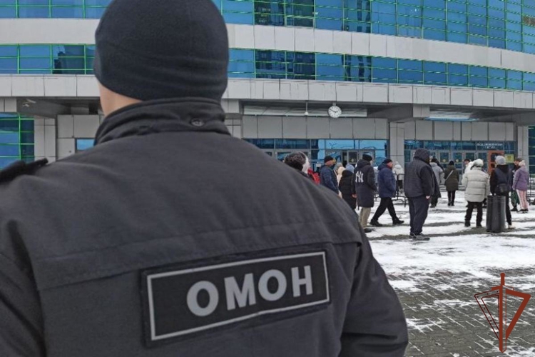 Сотрудники Росгвардии обеспечили безопасность матча КХЛ в Челябинске