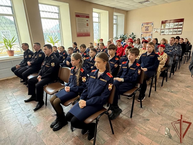 Патриотические мероприятия для молодежи провели росгвардейцы на Дальнем Востоке 