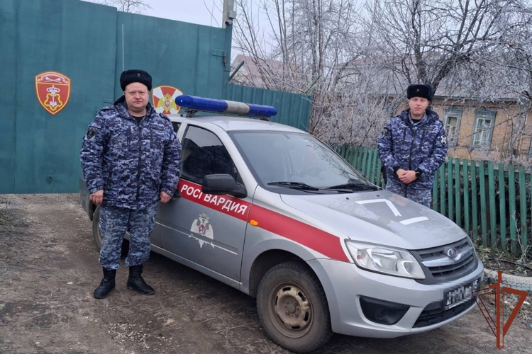 В Тамбовской области сотрудники Росгвардии предотвратили возгорание на территории частного домовладения 