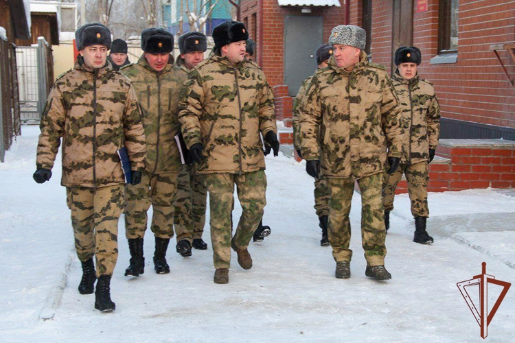 Командующий Уральским округом Росгвардии проверил подразделения ведомства в Тюменской области