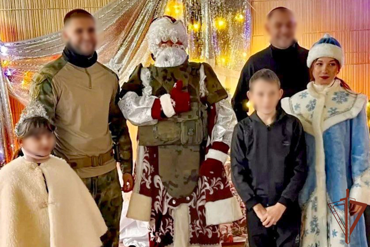 Дед Мороз специального назначения поздравил детей в Херсонской и Запорожской областях