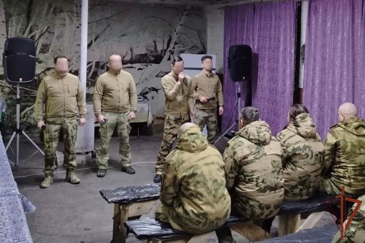 Артисты Южного округа Росгвардии выступили для военнослужащих ведомства в ДНР