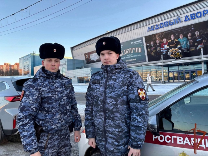Безопасность хоккейного матча КХЛ обеспечили сотрудники Росгвардии в Череповце