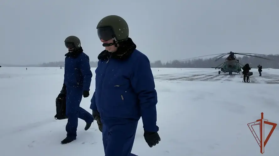 Вертолетчики Росгвардии выполнили полеты в сложных метеоусловиях
