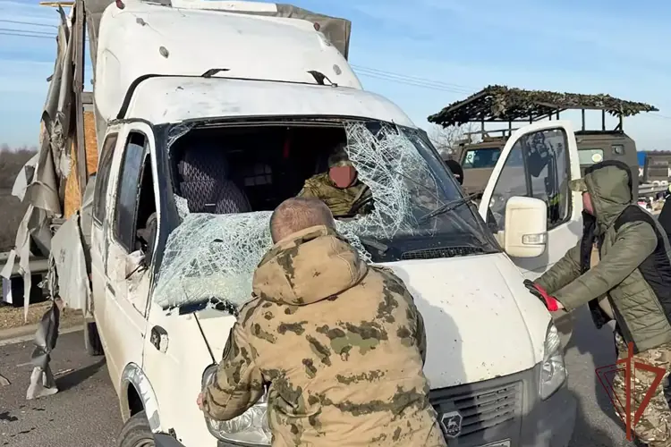 Росгвардеец в ДНР помог пострадавшим в ДТП 