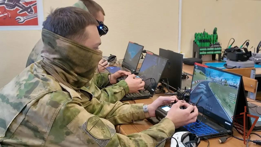 Операторы БПЛА Росгвардии готовятся к выполнению задач в зоне СВО (видео)