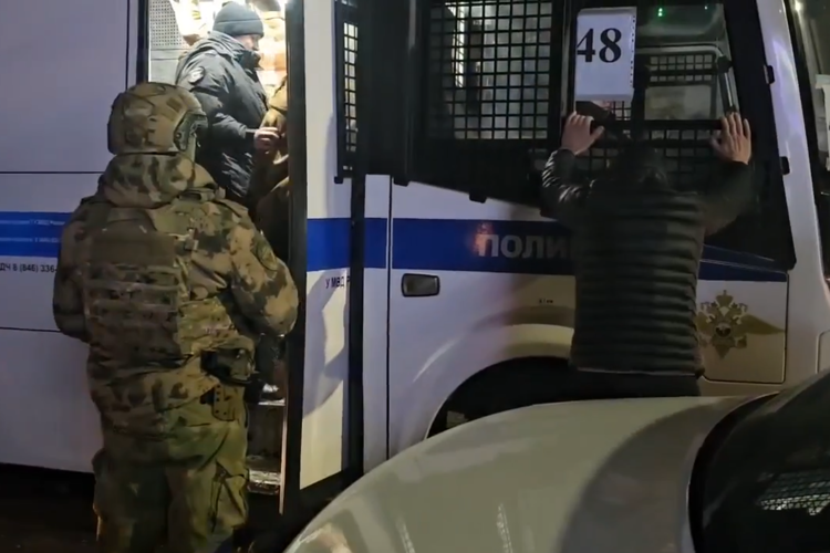 При содействии Росгвардии прошел рейд по пресечению нарушений в развлекательном заведении Самары (видео)
