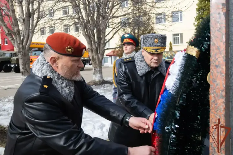 Статс-секретарь – заместитель директора Росгвардии Олег Плохой совершил рабочую поездку в Саратов