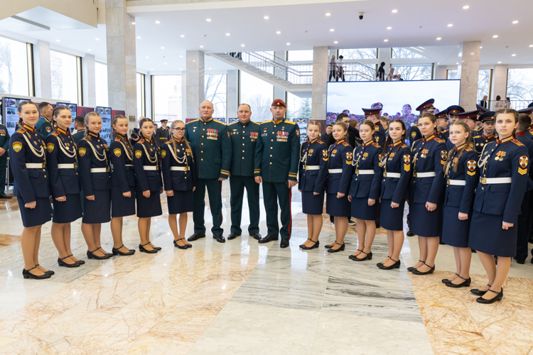 На главной сцене. Фотоальбом