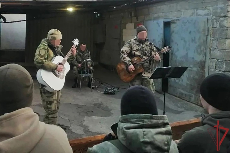 Концертная бригада Северо-Западного округа Росгвардии выступила перед подразделениями, выполняющими задачи в ДНР  