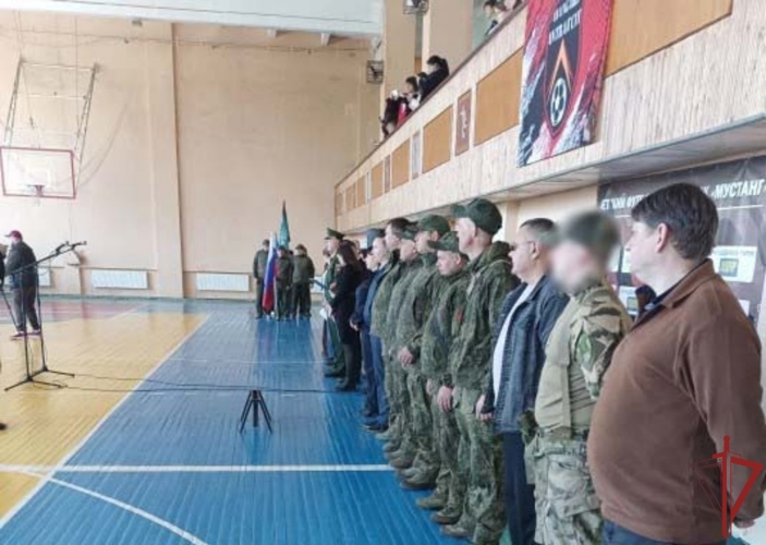 В ЛНР росгвардейцы провели патриотические мероприятия для молодежи