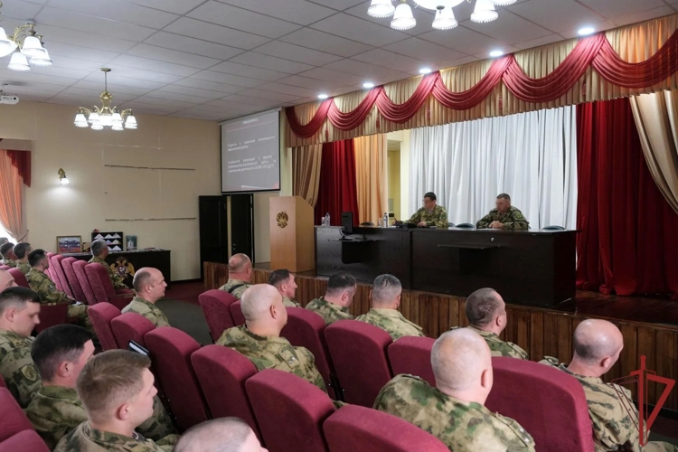 В Красноярске прошел учебно-методический сбор с офицерами подразделений службы войск и безопасности военной службы Росгвардии