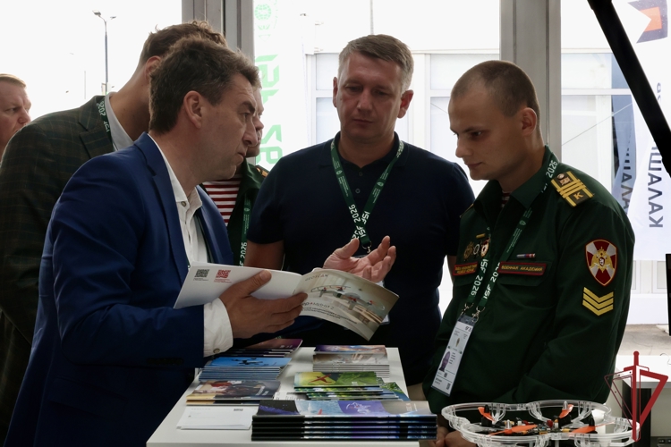 Росгвардия представила передовые подходы в области психологической реабилитации на первом международном форуме по безопасности