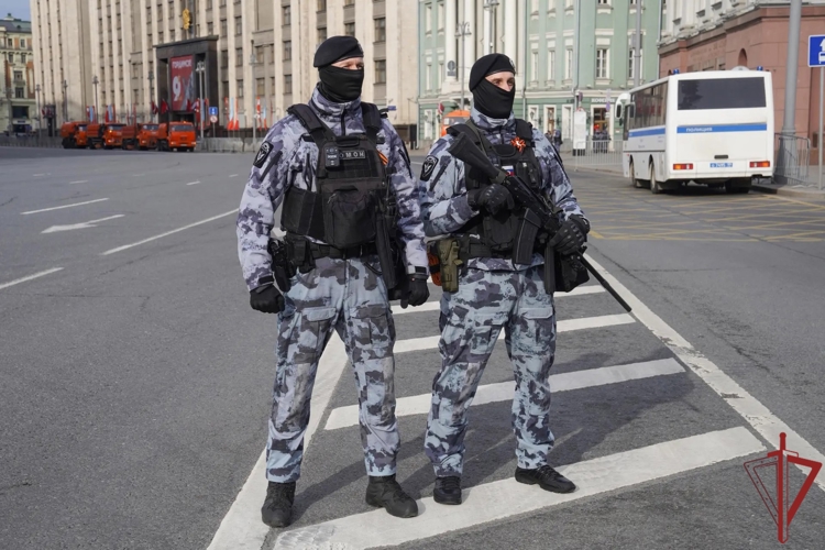 Росгвардия приняла участие в обеспечении общественной безопасности в День Победы