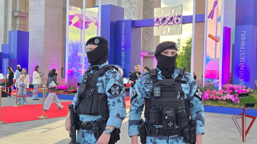 При содействии Росгвардии обеспечена безопасность выпускных вечеров в Центральной России (видео)