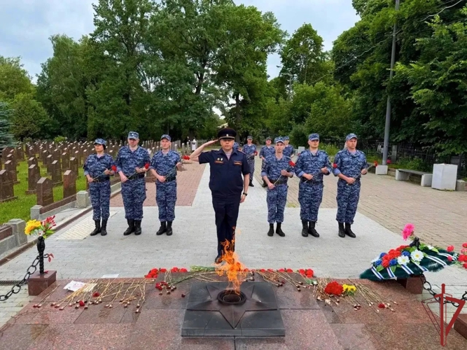 В День памяти и скорби росгвардейцы присоединились к Всероссийской минуте молчания