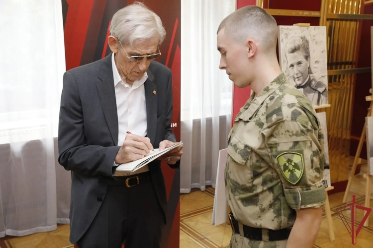 В Центральной войсковой комендатуре Росгвардии состоялся музыкально-поэтический вечер Влада Маленко