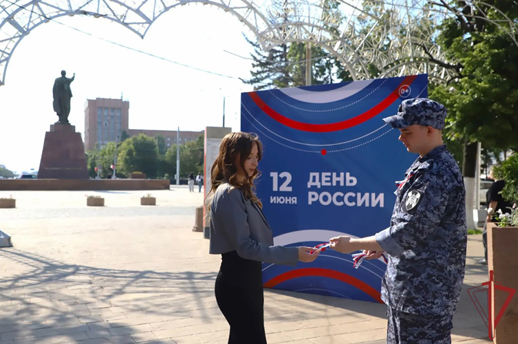 Росгвардия принимает участие в мероприятиях в честь Дня России (видео)
