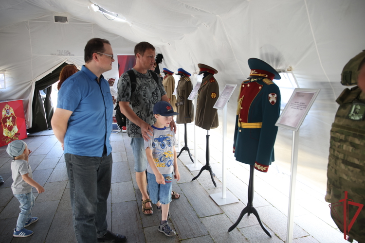Праздник «Один день с Росгвардией» к 105-летию Центрального округа прошел на Поклонной горе