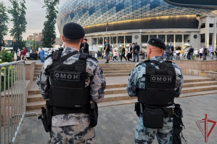 Росгвардия обеспечила безопасность во время массовых мероприятий в Москве 